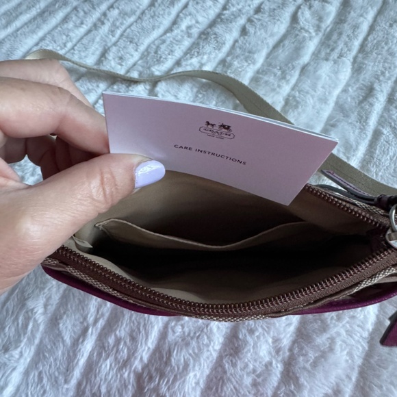 Handbag - Picture 3 of 3